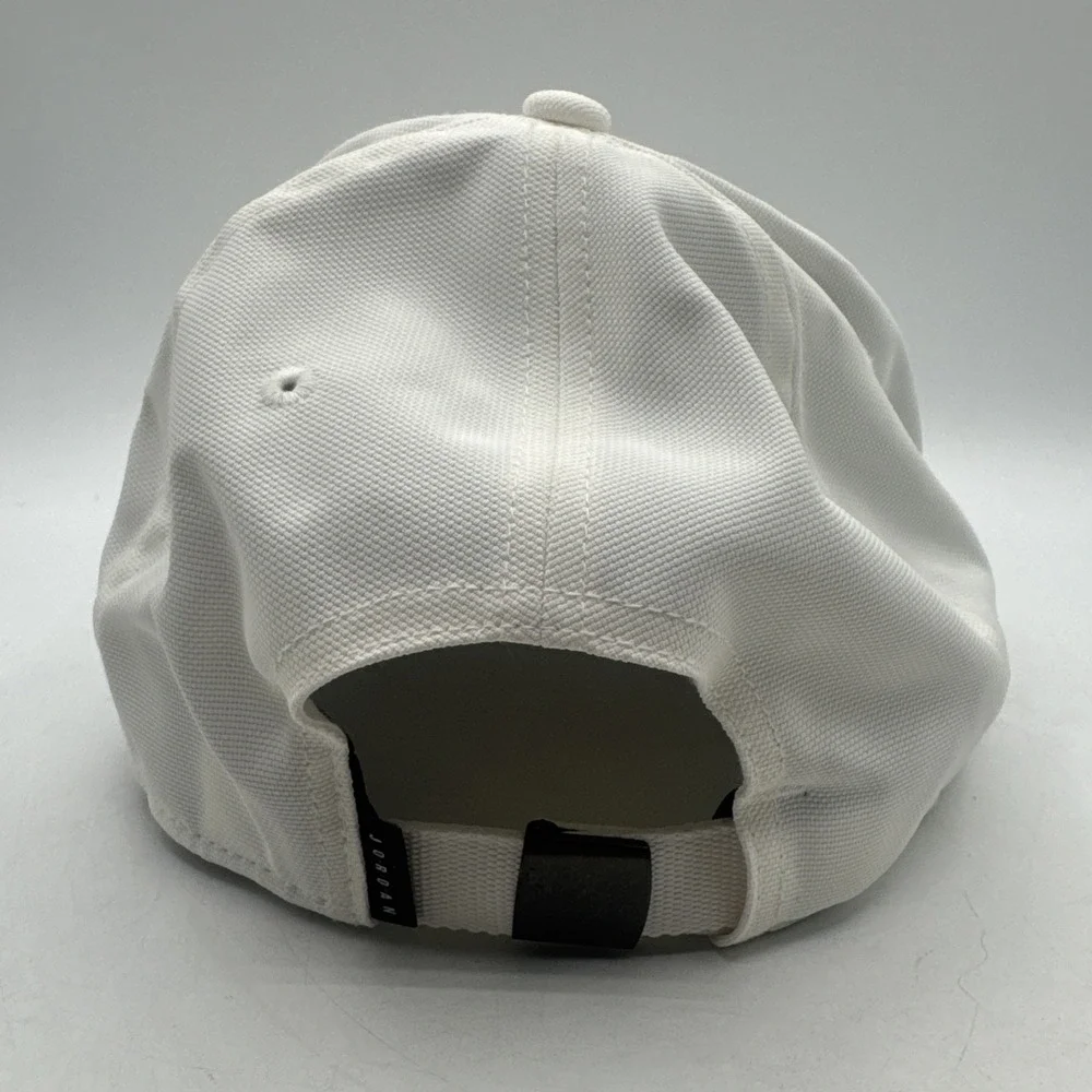 Nike Air Jordan Strapback Hat Adult Unisex SZ M/L Metal Jumpman White HM5750-100
